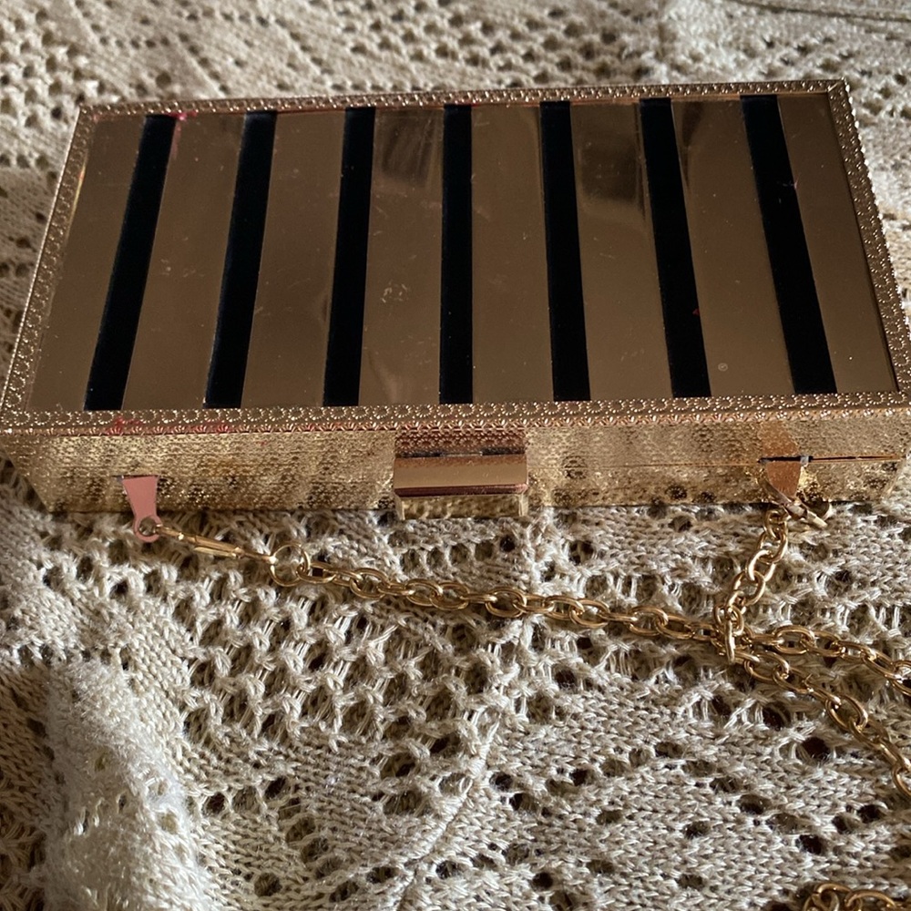 Vintage gold and black metal clutch / purse